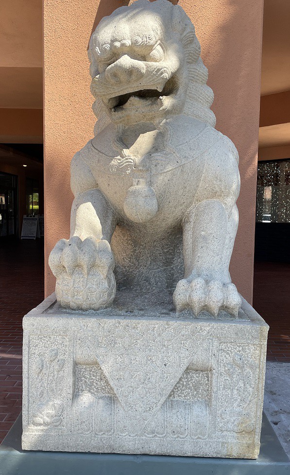 The classic gigantic lion statue still stands as well